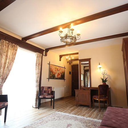 Vila Dante Boutique Hotel Tushemisht Eksteriør bilde